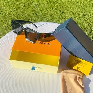 Louis Vuitton 1.1 Millionaire Sunglasses Z1165W Black Monogram Made In Italy